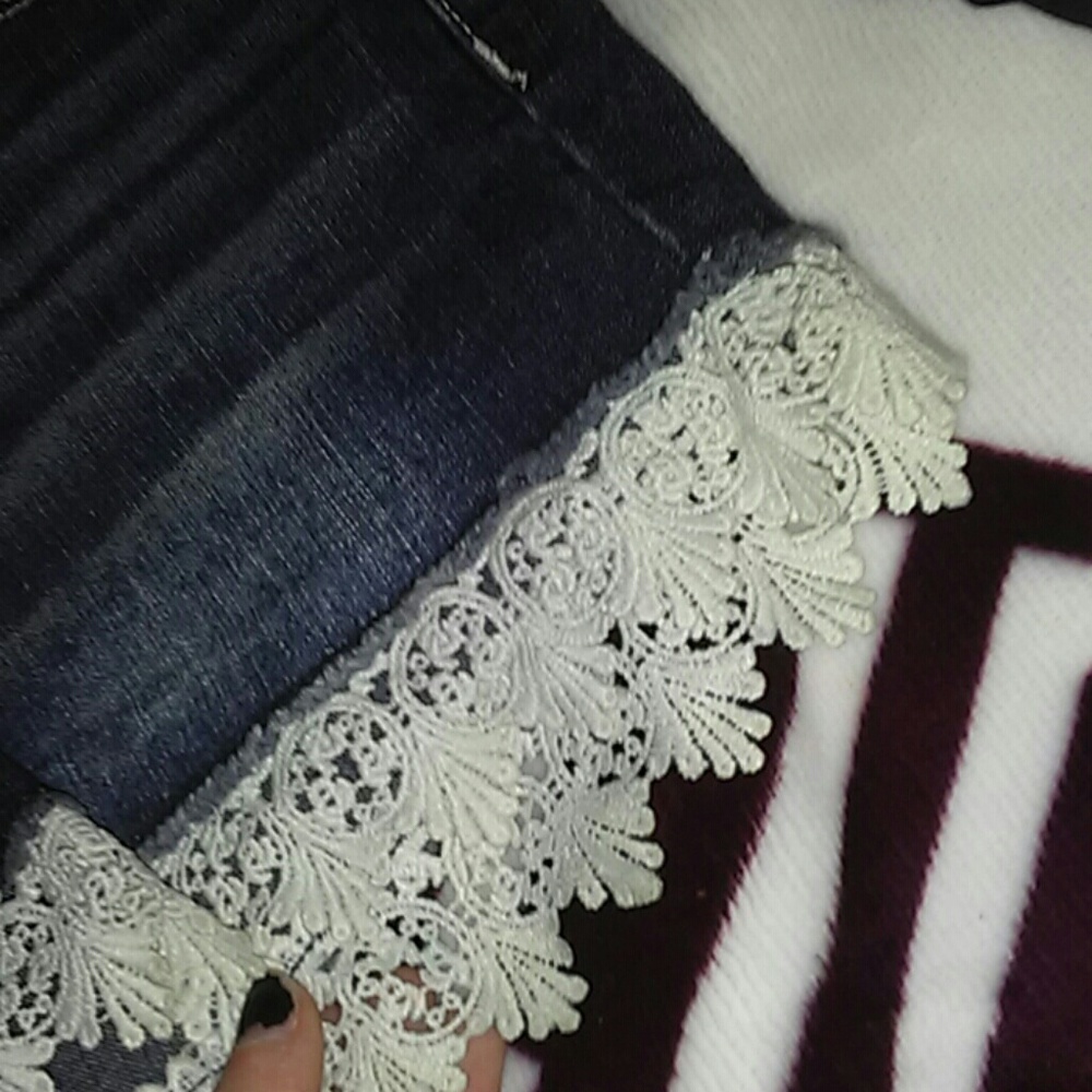 Shorts - Picture 4 of 4